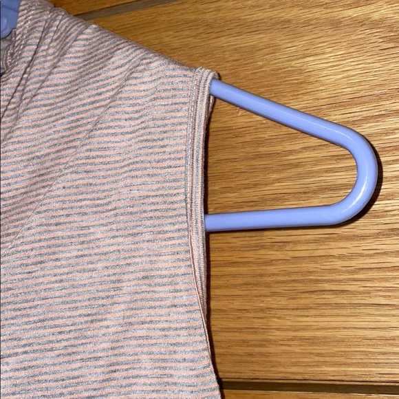 Sleeveless Cardigan - Picture 2 of 3